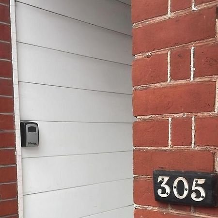 305 High Town Road Hostel ลูตัน ภายนอก รูปภาพ